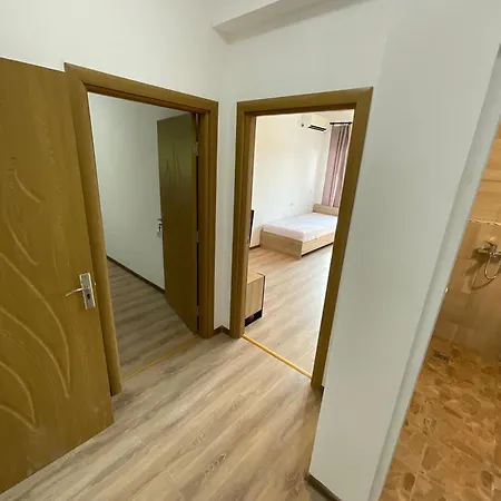 за гости-фотинова попово Apartment Bŭnzarito