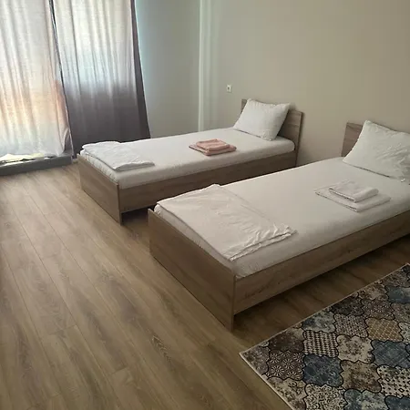 за гости-фотинова попово Apartament *